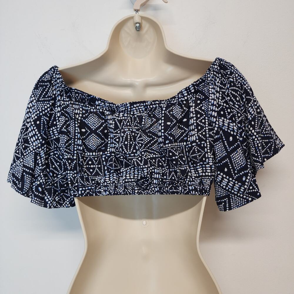 Womens Flutter Ruffle Sleeve Crop Top Size L Geo Blue Elastic Neck Summer Gypsy - Picture 3 of 9